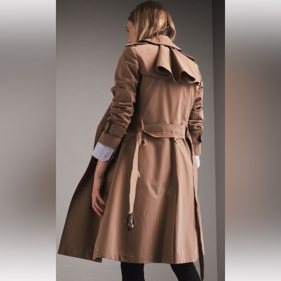 Burberry Tan Trench Coat - Picture 2 of 16